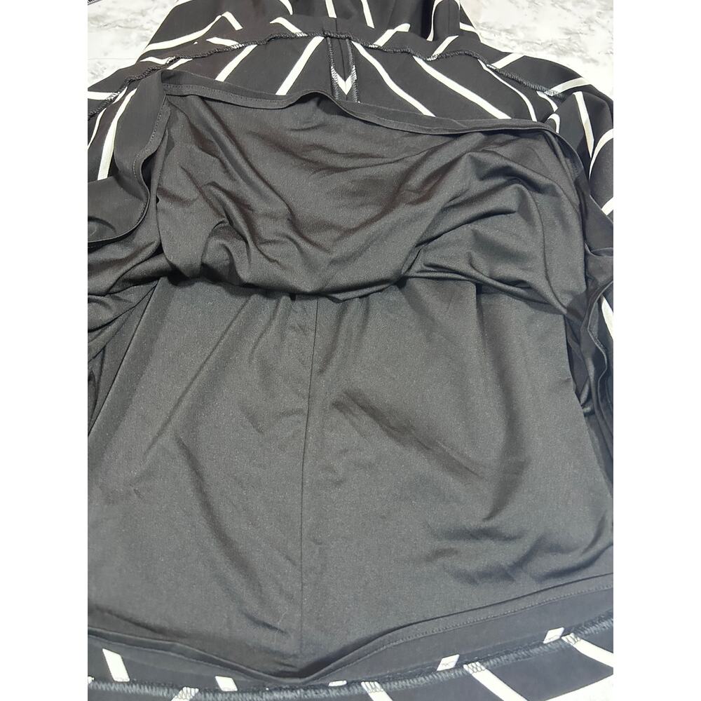 White House Black Market Black & White Chevron Stripe A-Line Skirt 8 Chic Midi - Picture 7 of 8